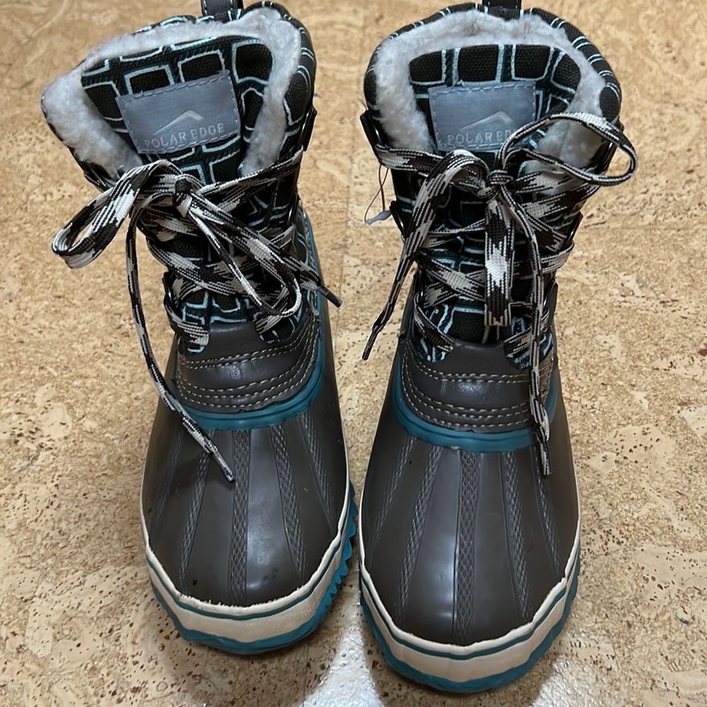 EUC Polar Edge Thermolite lined duck style boots size 7